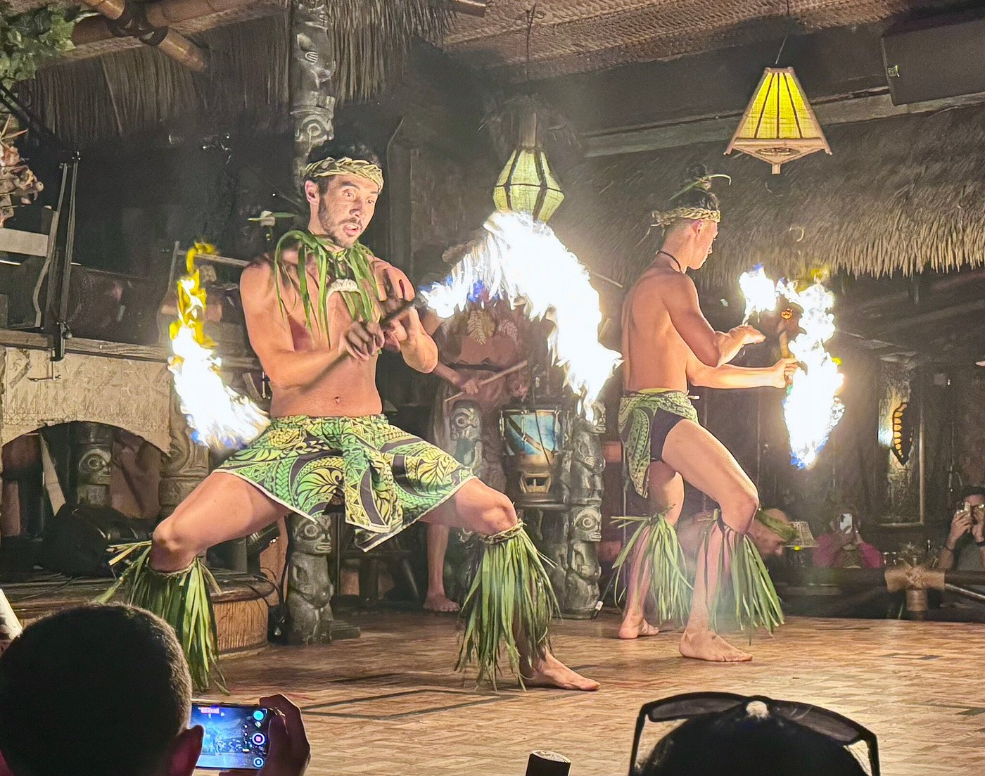 Mai-Kai exterior night