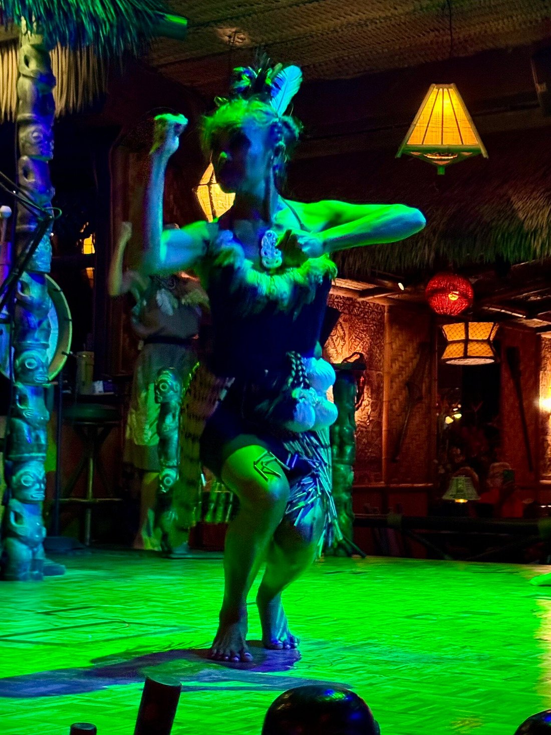 Mai-Kai tiki carvings